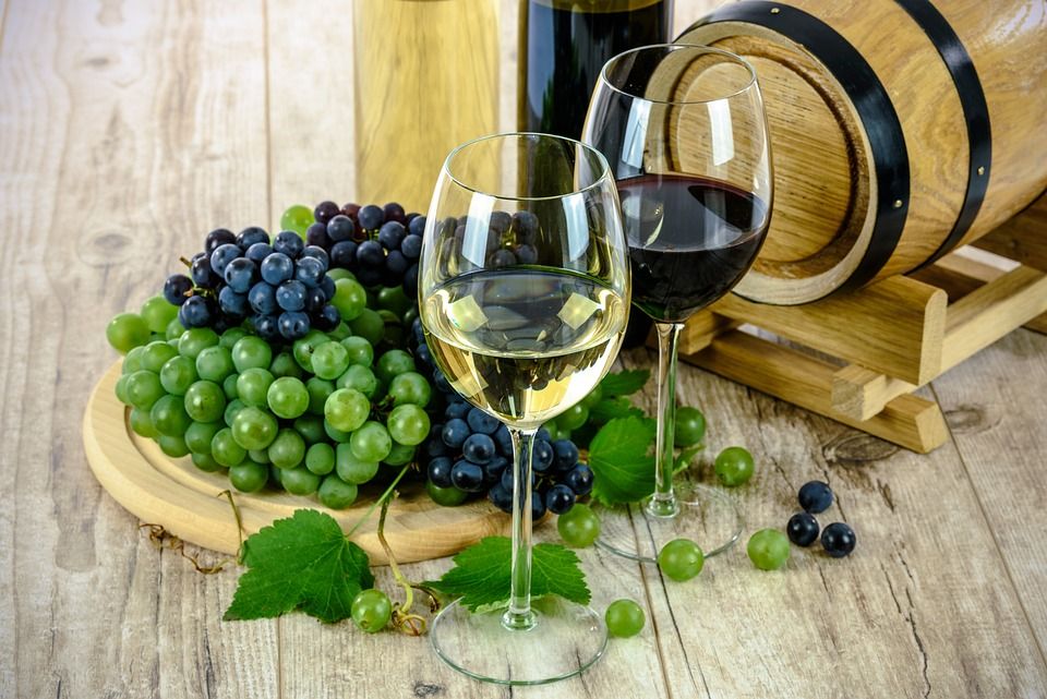 Jak dobrać wino do posiłku?