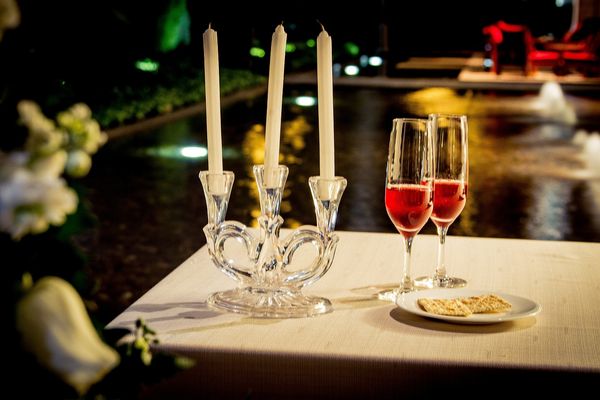 Romantyczna kolacja – jak się do niej przygotować?